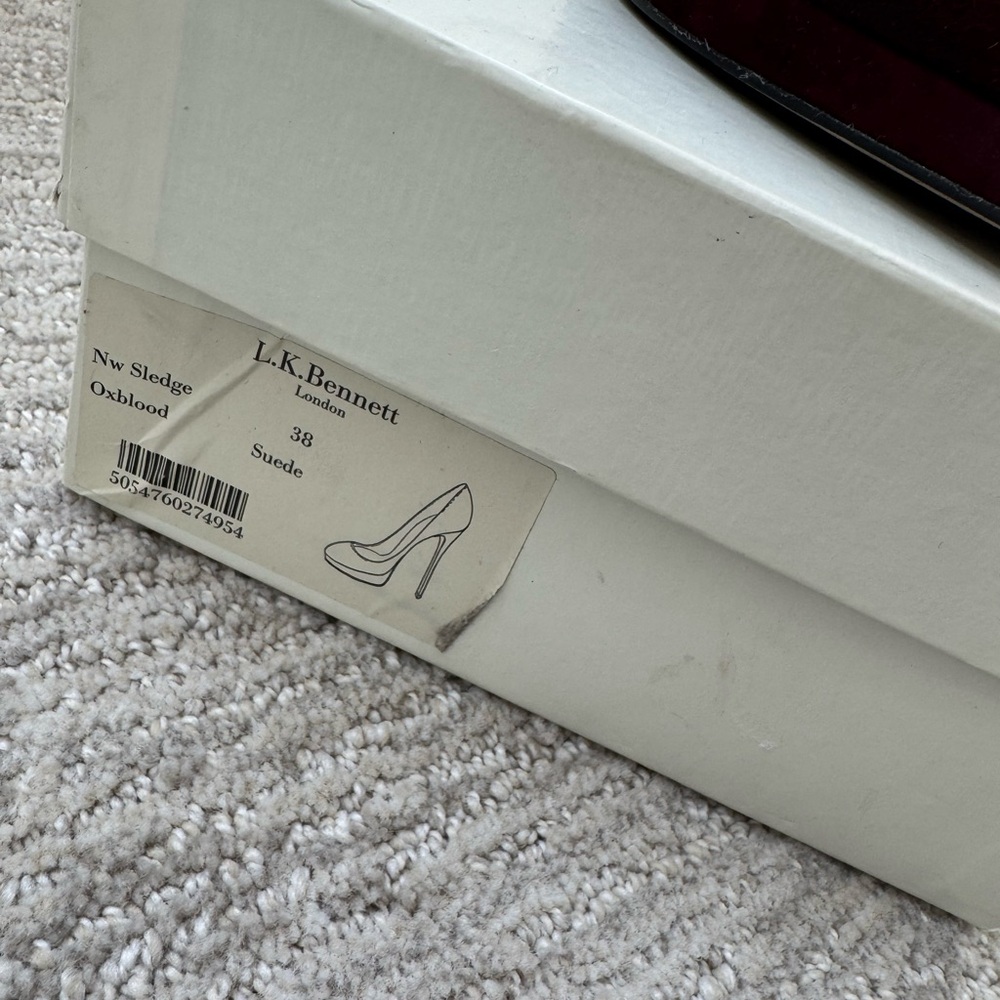 Size 38 - Picture 2 of 4